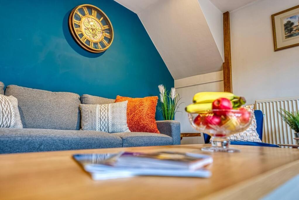 Delightful Two-Bedroom Cottage In The Heart Of Bakewell Exterior foto