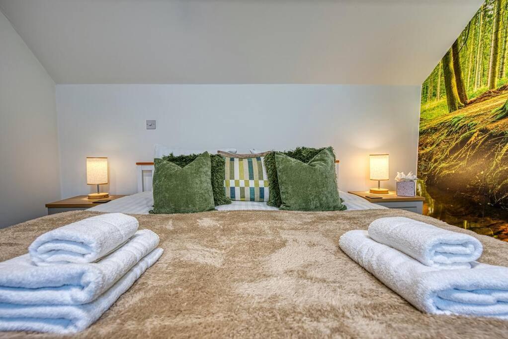 Delightful Two-Bedroom Cottage In The Heart Of Bakewell Exterior foto