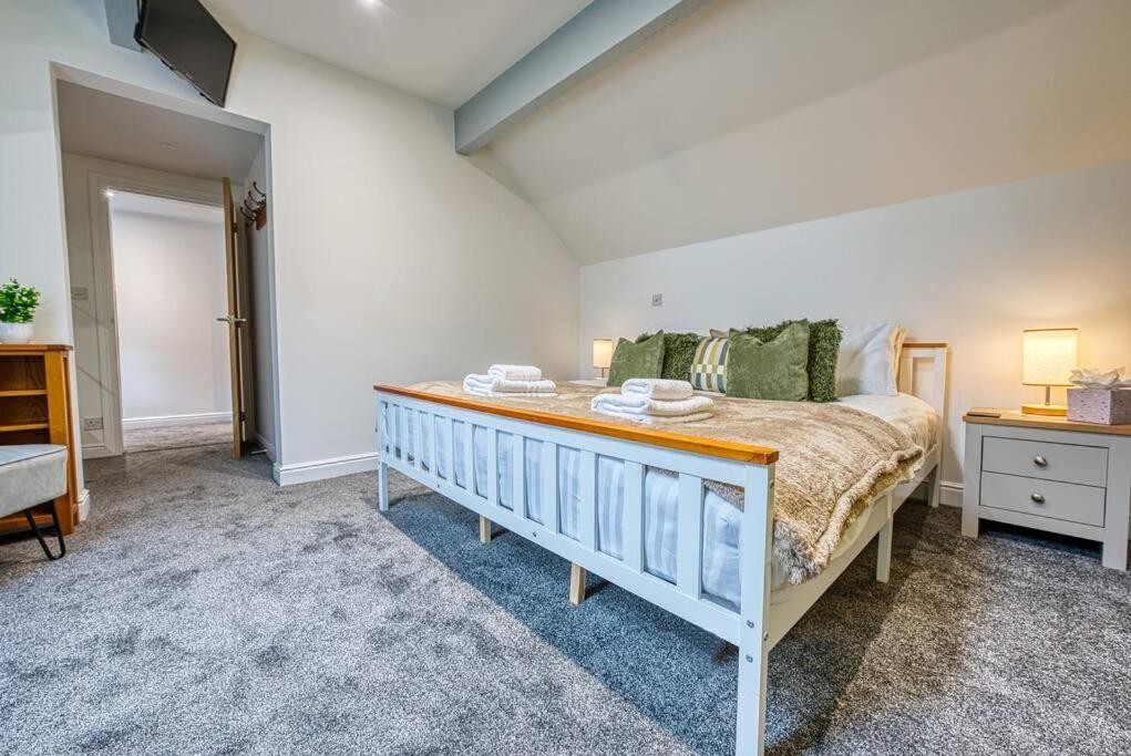 Delightful Two-Bedroom Cottage In The Heart Of Bakewell Exterior foto