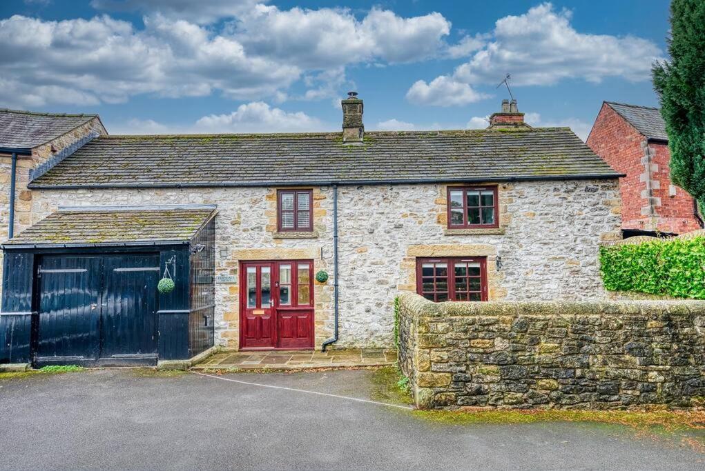 Delightful Two-Bedroom Cottage In The Heart Of Bakewell Exterior foto