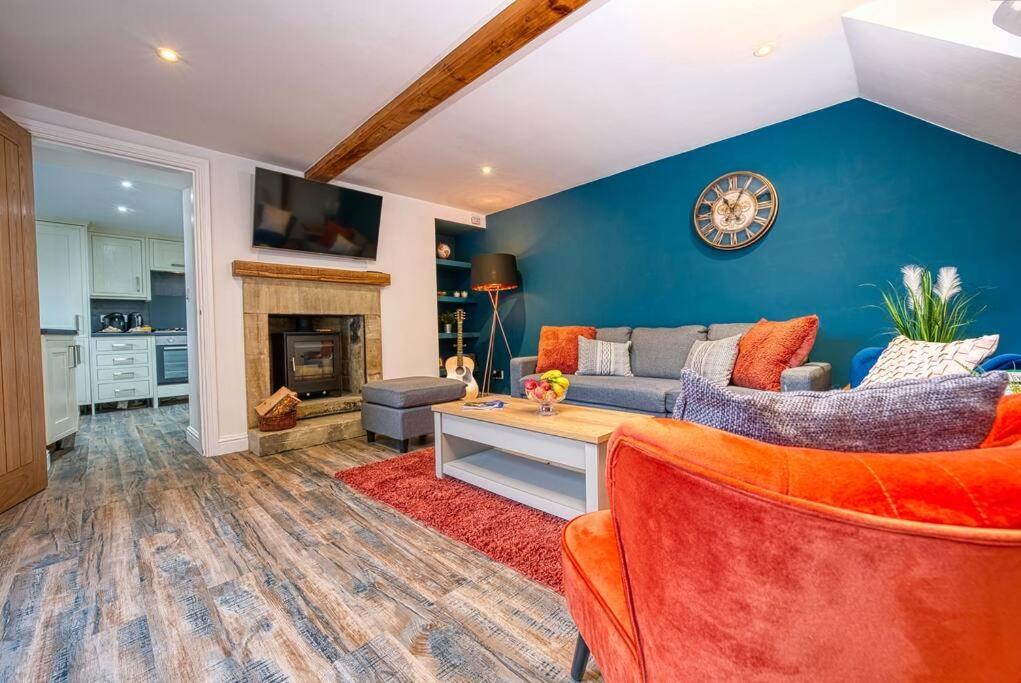 Delightful Two-Bedroom Cottage In The Heart Of Bakewell Exterior foto
